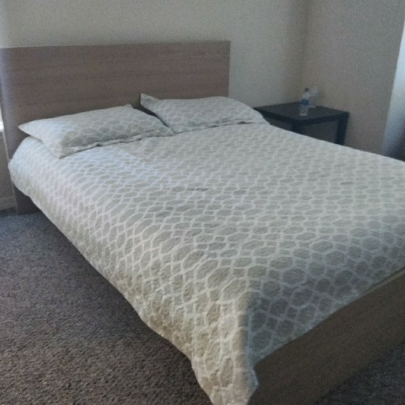 Ikea bed set queen